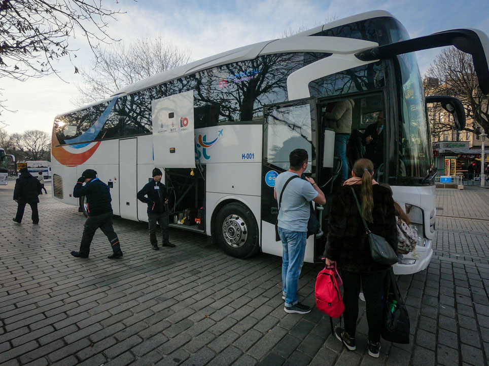Bus to Sultanahmet from Istanbul Airport Bus to Sultanahmet from Istanbul Airport